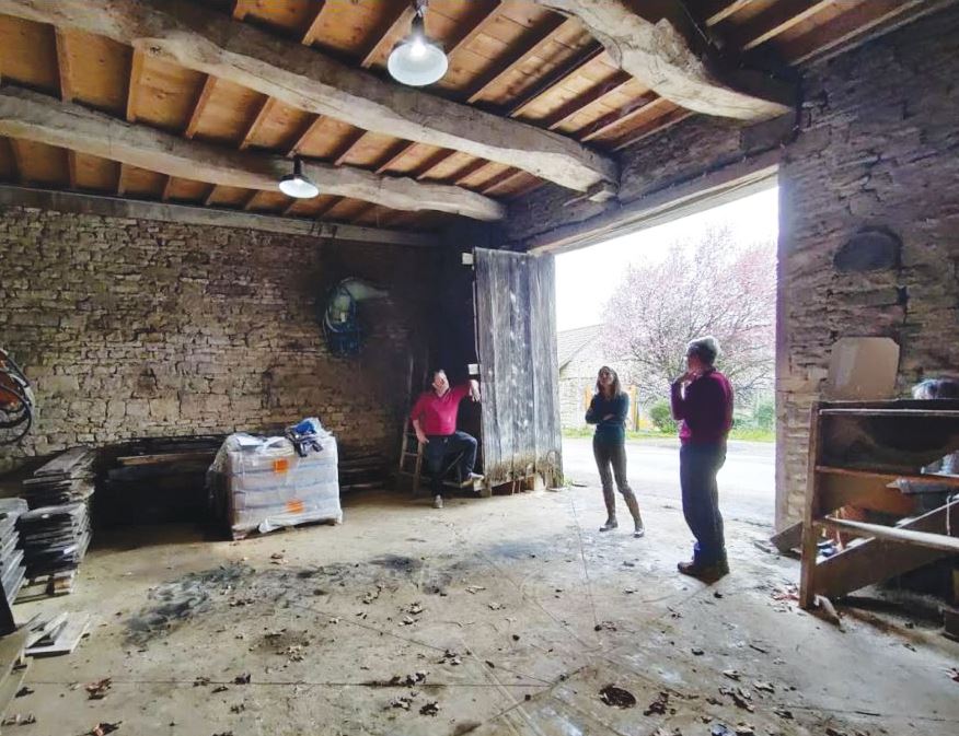 10   Salon Tournus Av Tvx